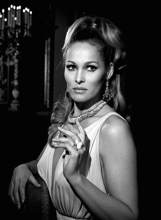 Which James Bond girl did Swiss actress Ursula Andress play?